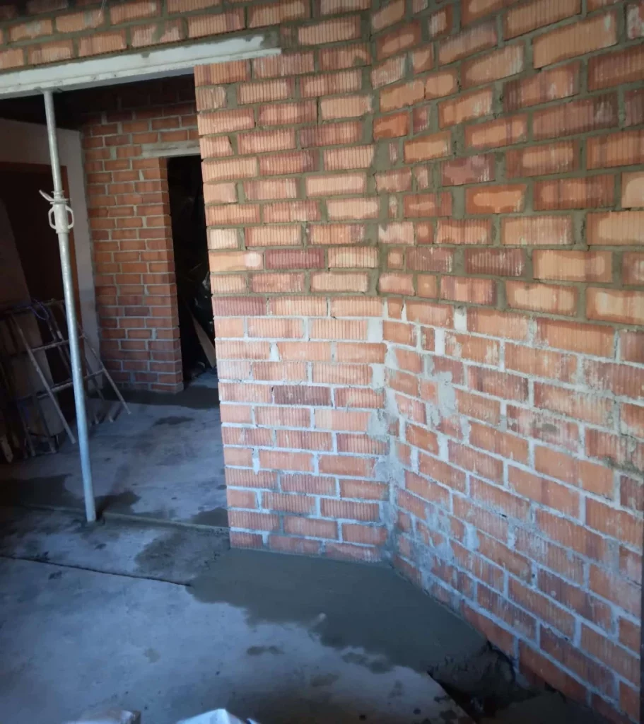 Construcción de tabiques de ladrillo para reforma interior. Abaliñería en Córdoba